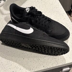 Nike Field General sz 12